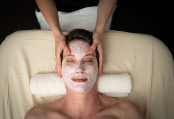 UY3b1zuQ Click for more on spa serenity facials for maskne